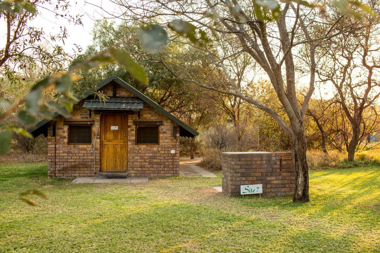 Woodlands Stop Over And Lodge Франсистаун Екстериор снимка